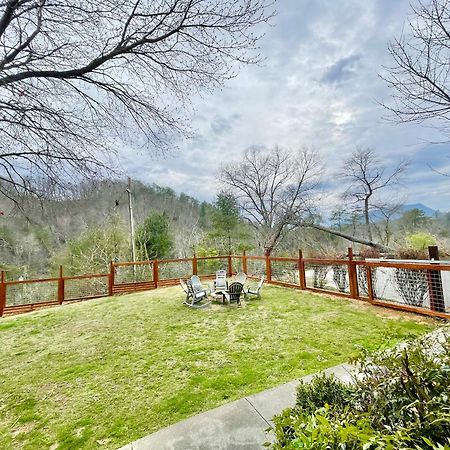 5Bedrooms*4King Beds*Outstanding Location*Hottub* Sevierville Ngoại thất bức ảnh