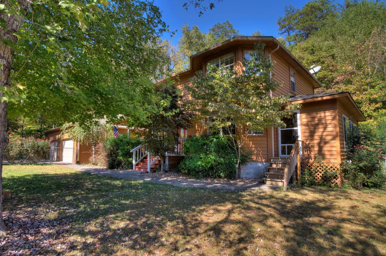 5Bedrooms*4King Beds*Outstanding Location*Hottub* Sevierville Ngoại thất bức ảnh