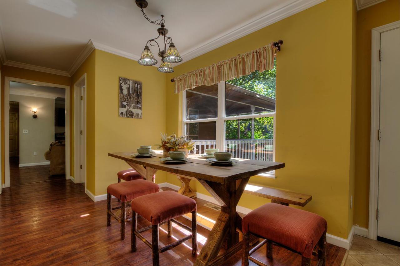 5Bedrooms*4King Beds*Outstanding Location*Hottub* Sevierville Ngoại thất bức ảnh