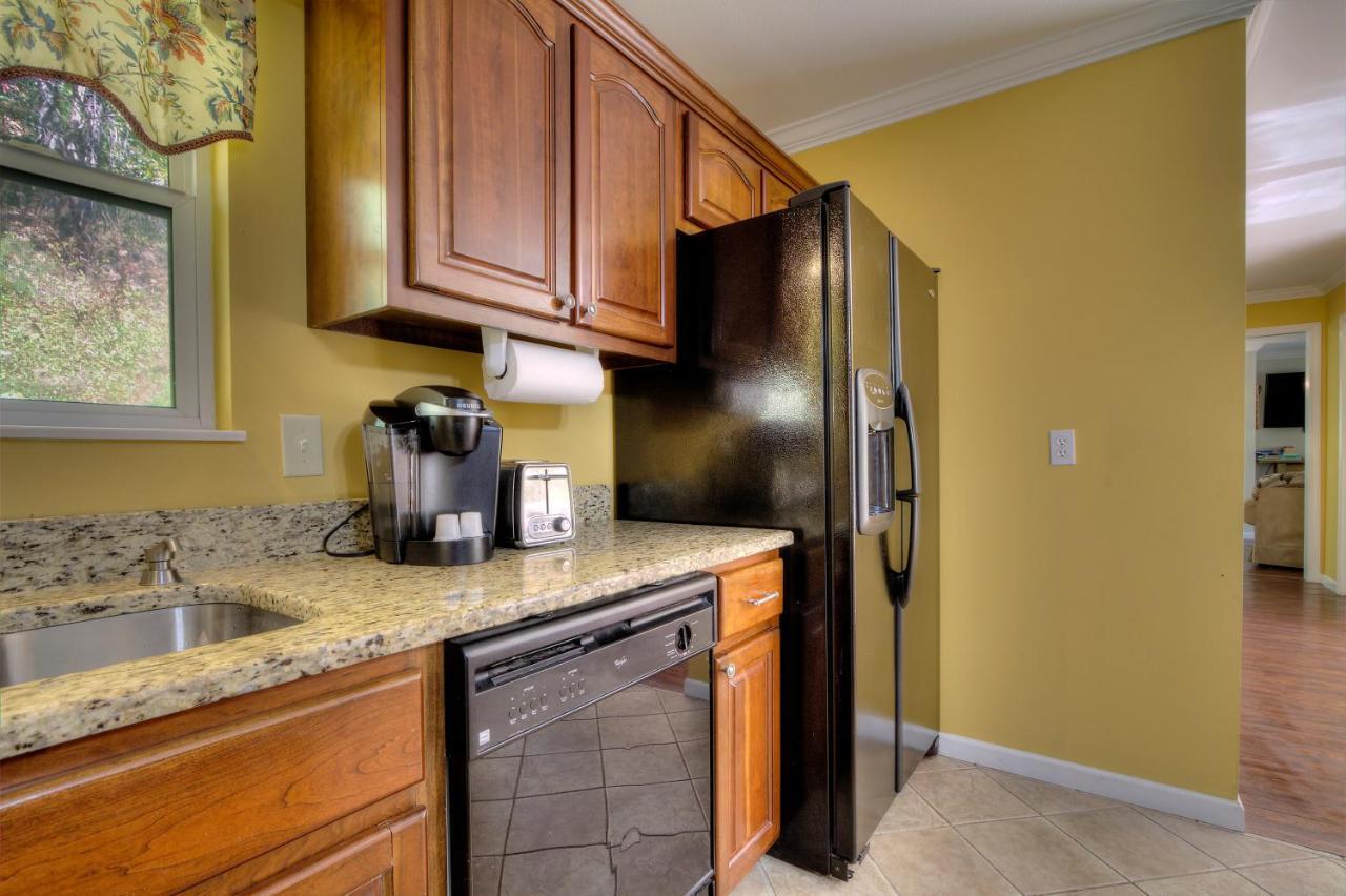 5Bedrooms*4King Beds*Outstanding Location*Hottub* Sevierville Ngoại thất bức ảnh