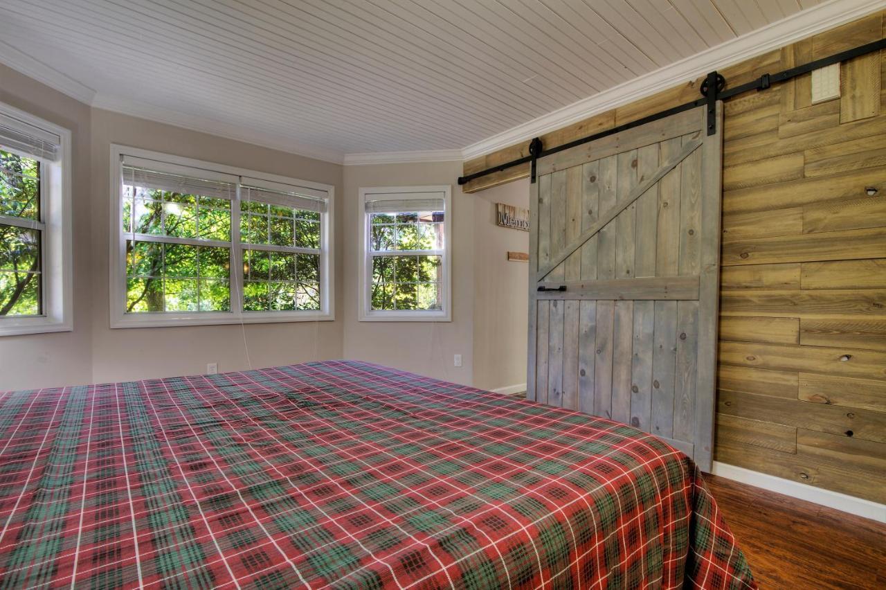 5Bedrooms*4King Beds*Outstanding Location*Hottub* Sevierville Ngoại thất bức ảnh