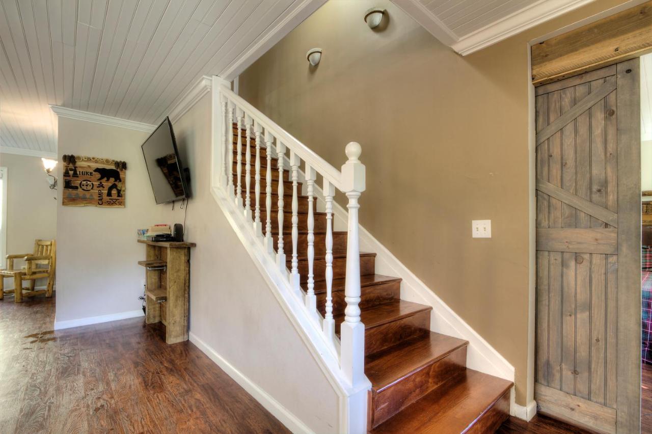 5Bedrooms*4King Beds*Outstanding Location*Hottub* Sevierville Ngoại thất bức ảnh