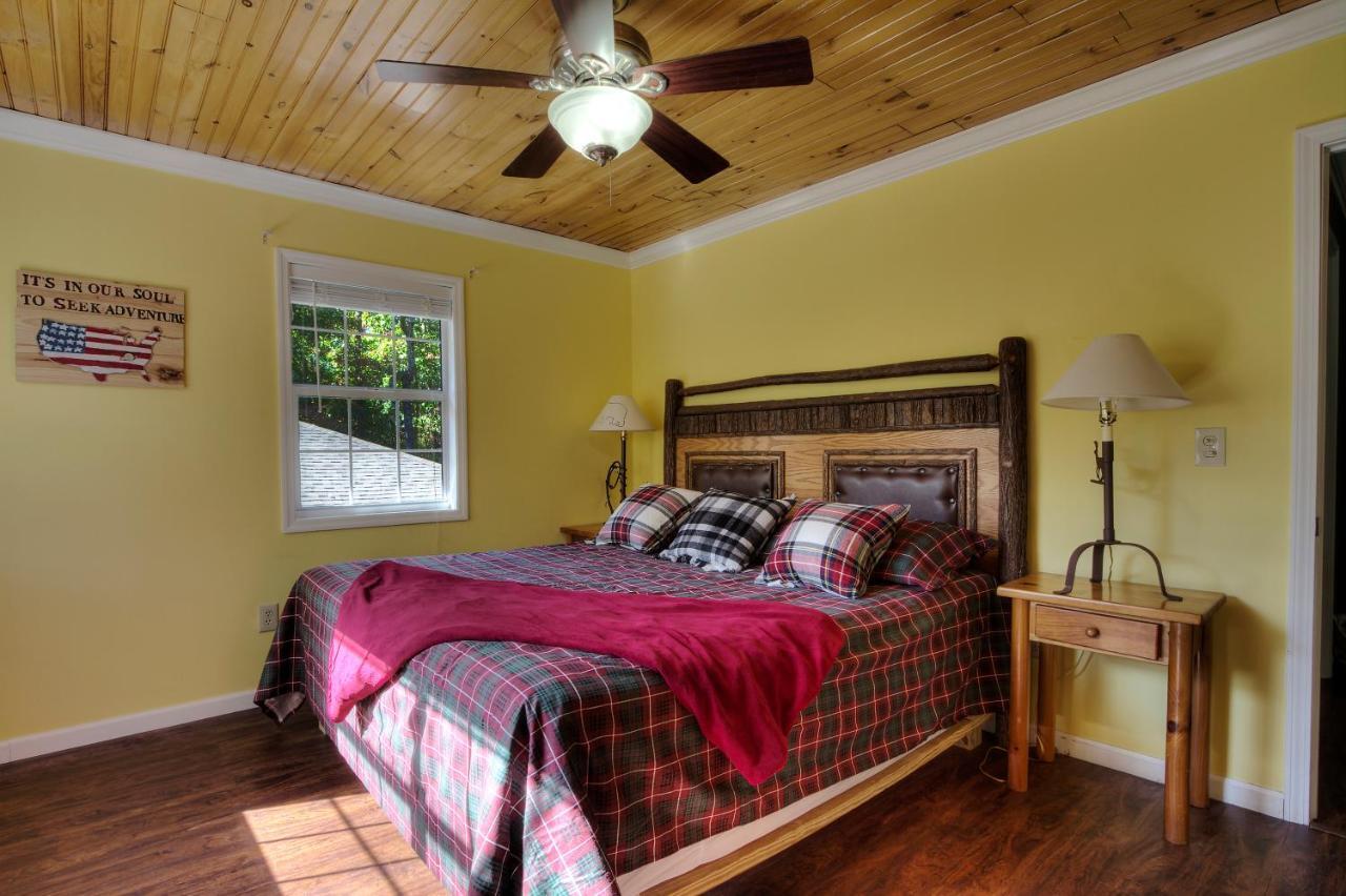 5Bedrooms*4King Beds*Outstanding Location*Hottub* Sevierville Ngoại thất bức ảnh